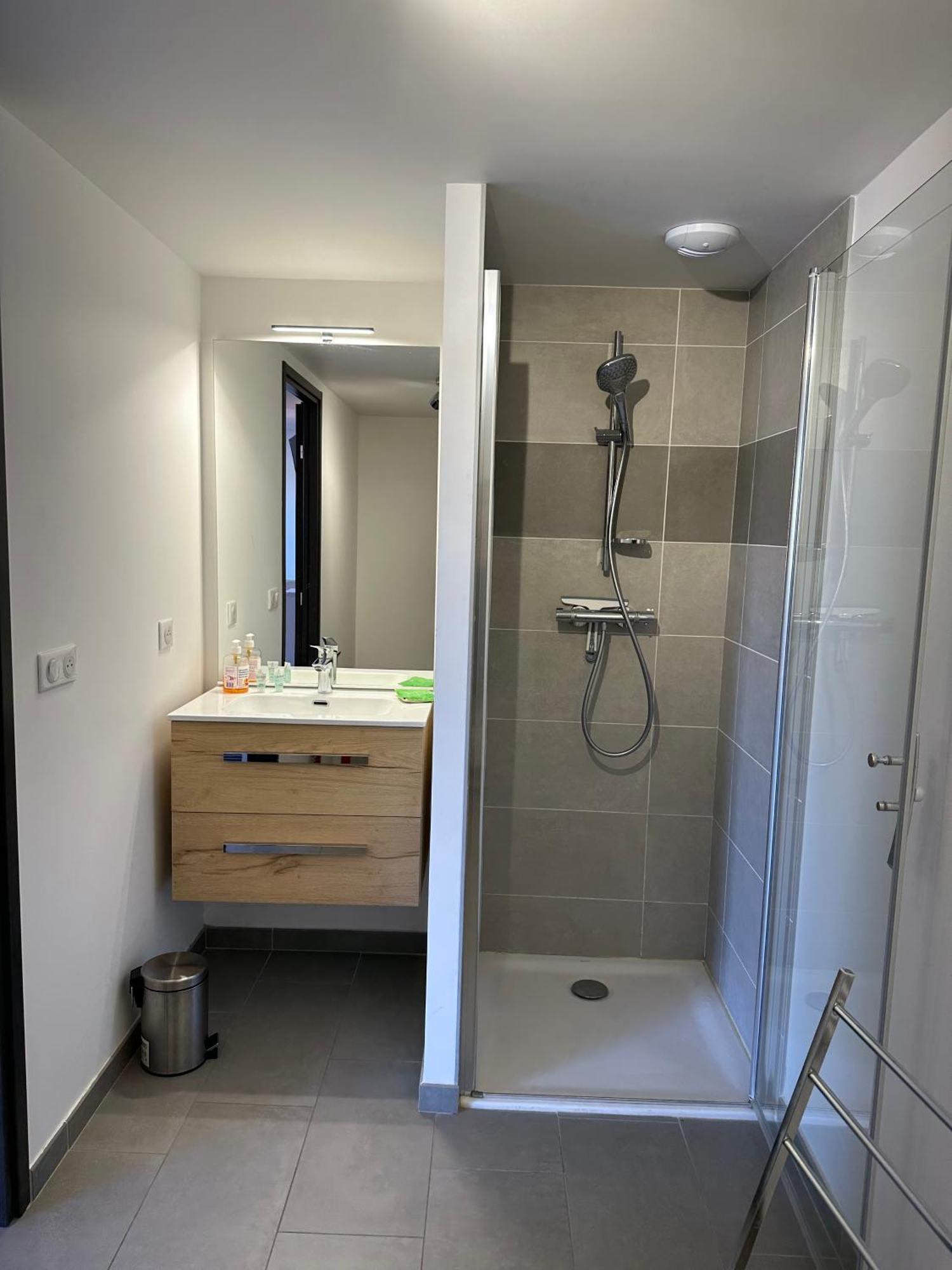 A La Belle Quatrieme Etoile Apartment Annecy Bagian luar foto