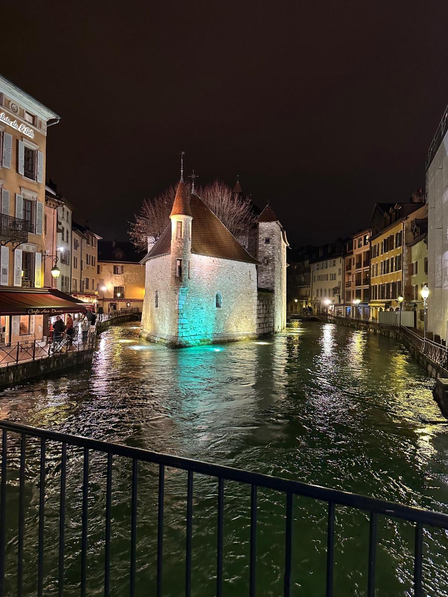 A La Belle Quatrieme Etoile Apartment Annecy Bagian luar foto