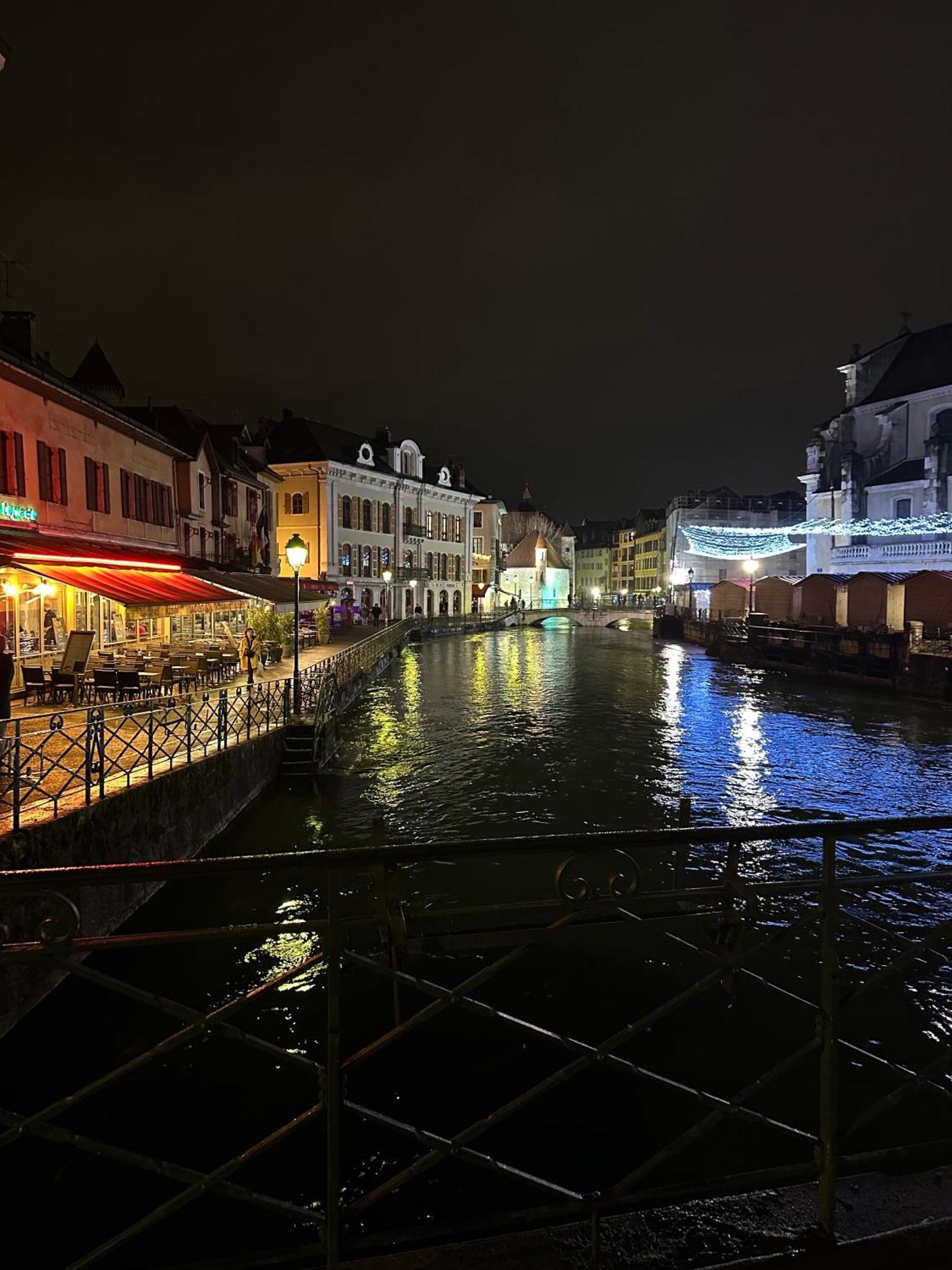 A La Belle Quatrieme Etoile Apartment Annecy Bagian luar foto
